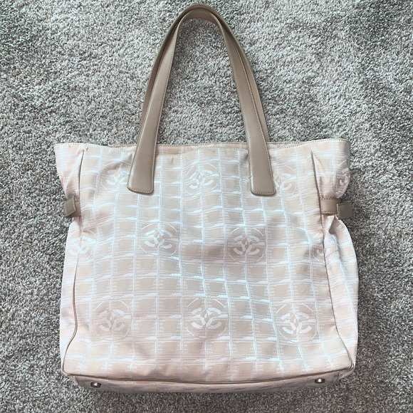 Authentic Chanel vintage purse sale ❤️
